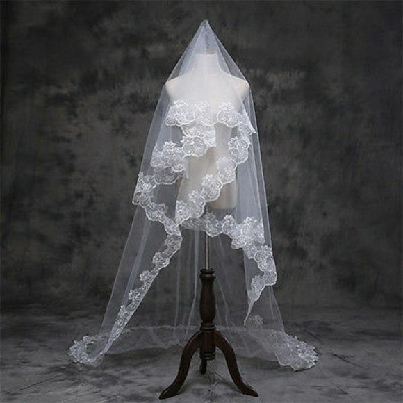 🌷New Wedding Veil with Applique Edging around💖 - Picture 4 of 4